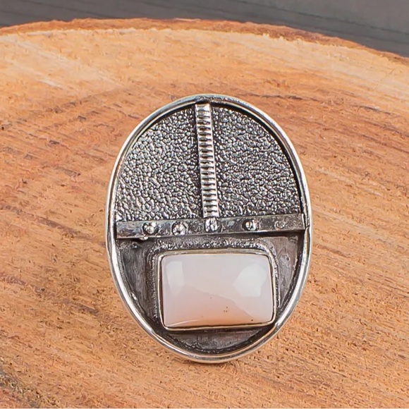 New Artisan Pink Opal Gemstone 925 Sterling Silver Tribal Shield Ring Size: 7.25 - Picture 4 of 17